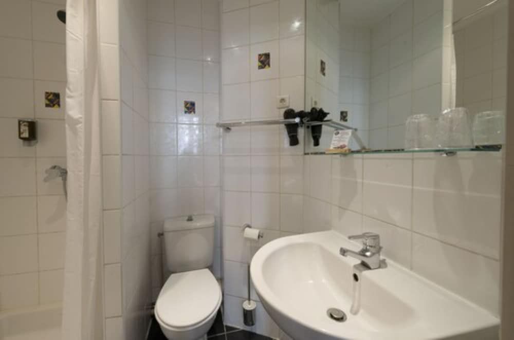 Hôtel de Paris Standard Double Room, 1 Double Bed 3