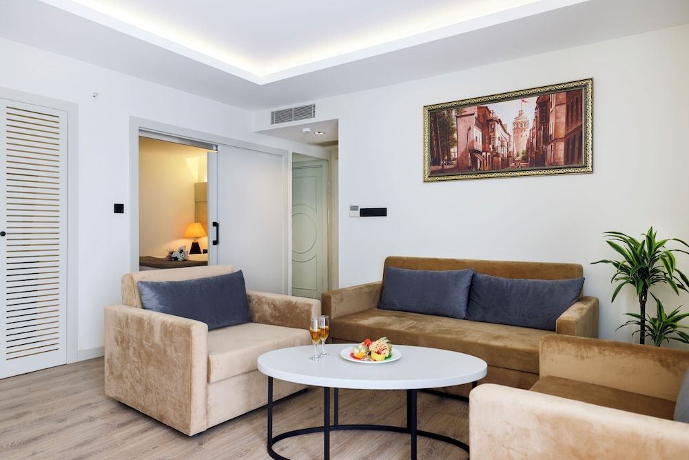 undefined Orka Taksim Suites & Hotel 3