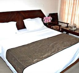 Hotel Gurupriya Executive Room 14