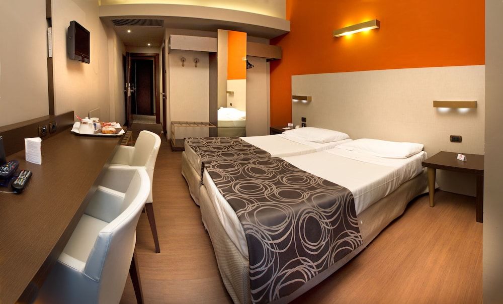 Soperga Hotel Twin Room