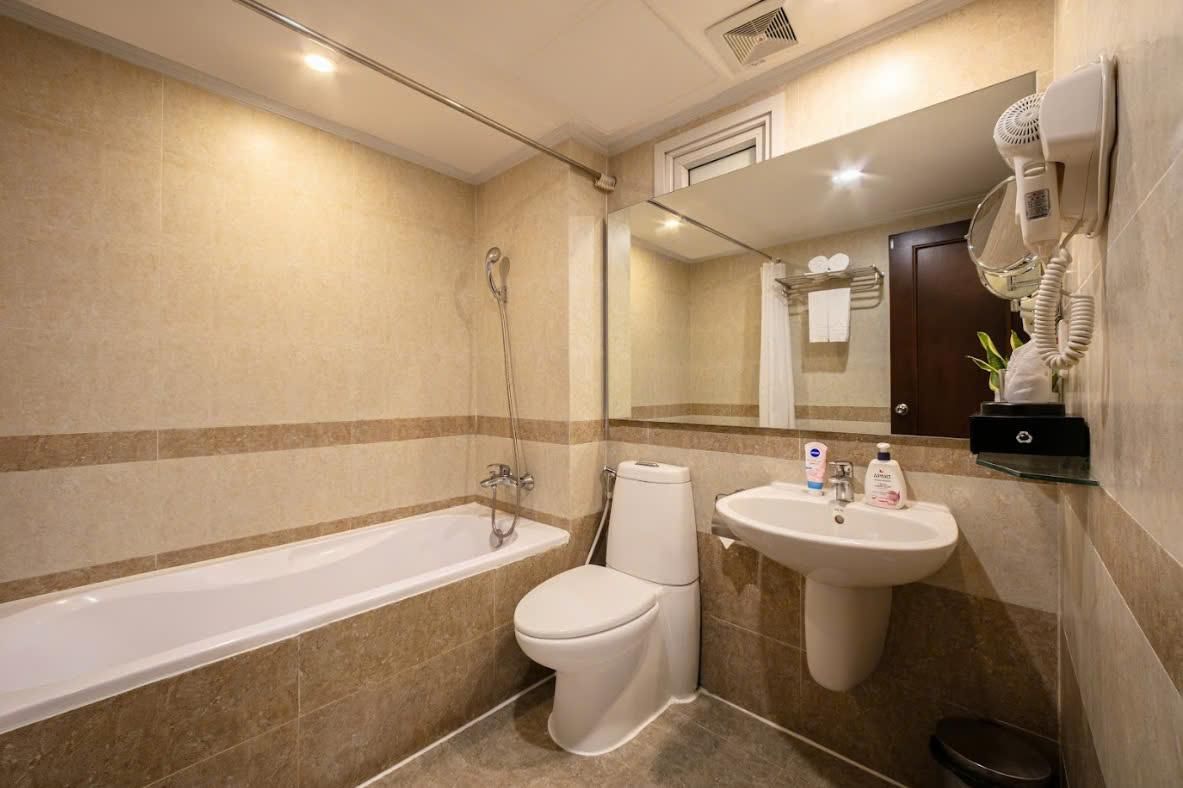 A25 Hotel - 23 Quan Thanh Superior Double Room 4