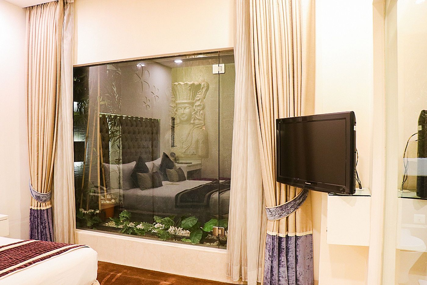 Hotel Eternity Deluxe Room 3