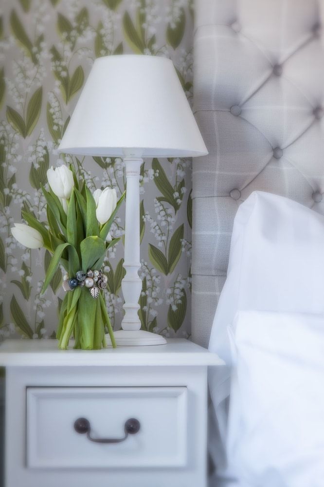 Standard Double Room (Queen)