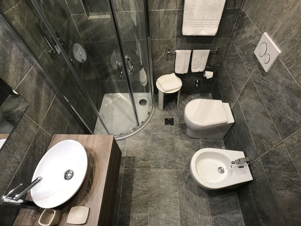 Hotel Mec Twin Room 8