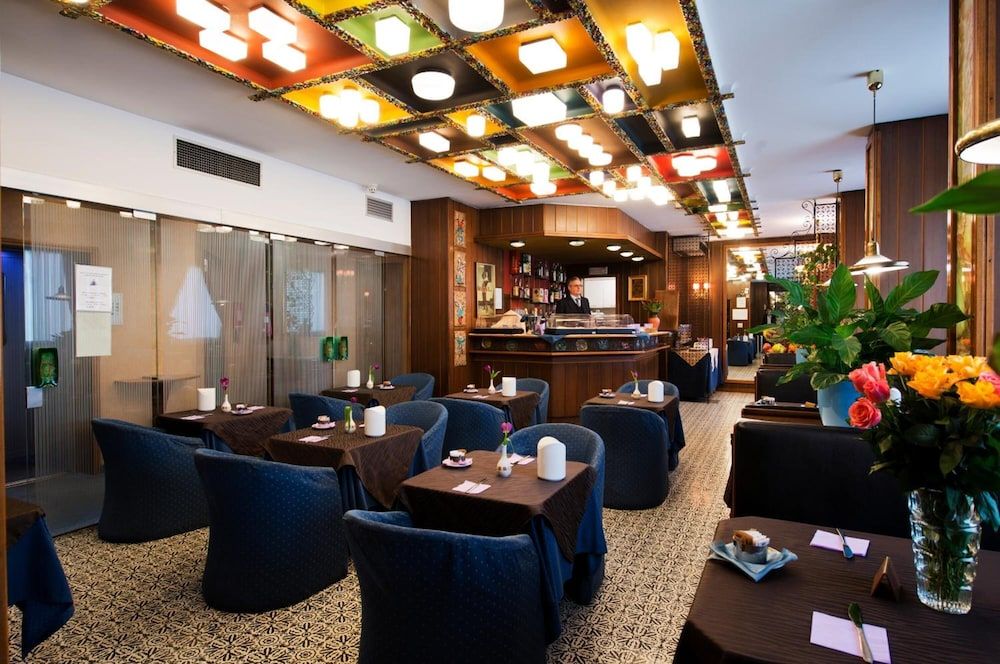 undefined Hotel Mec 7