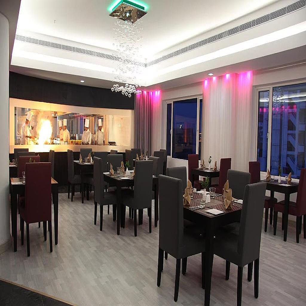 undefined The Gokulam Park - A Sarovar Hotel 3