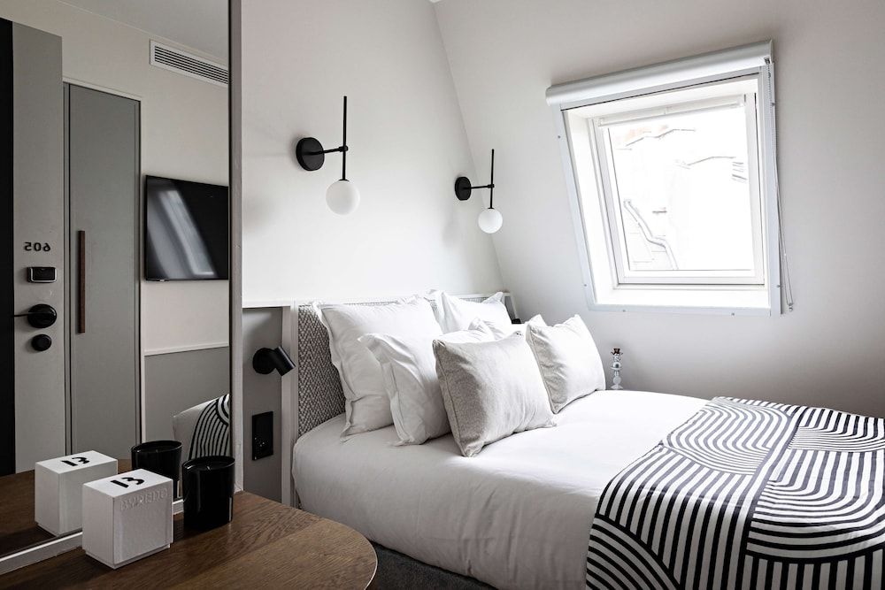 Classic Room, 1 Double Bed, Non Smoking (Shower Only)