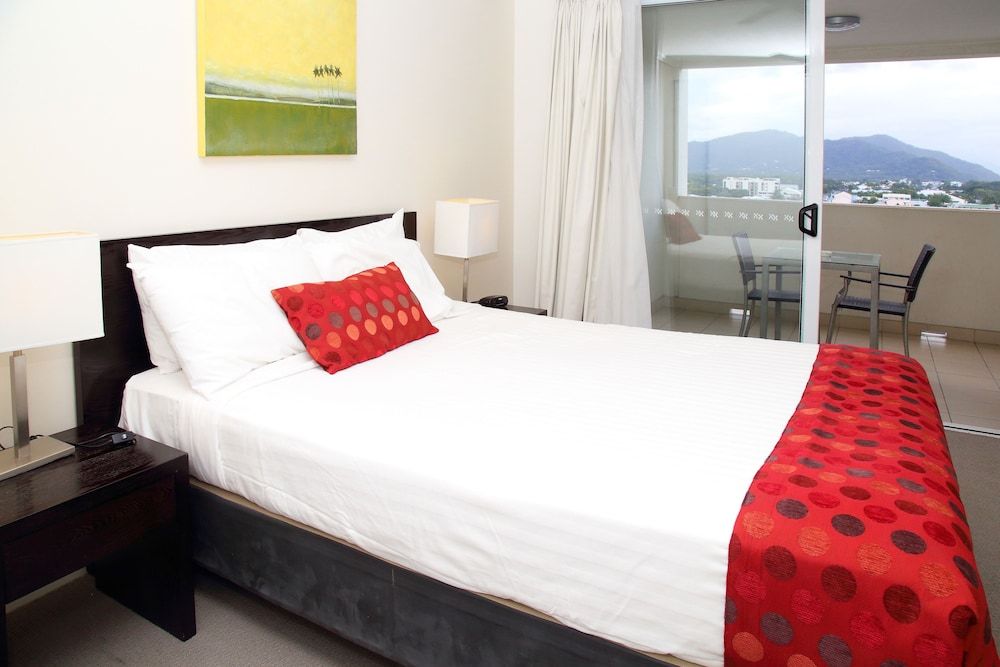 Cairns Central Plaza Apartment Hotel Studio, 1 Queen Bed 2