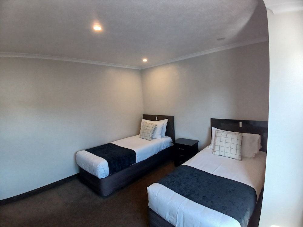 Palm City Motor Inn Family Apartment, 1 Bedroom 8