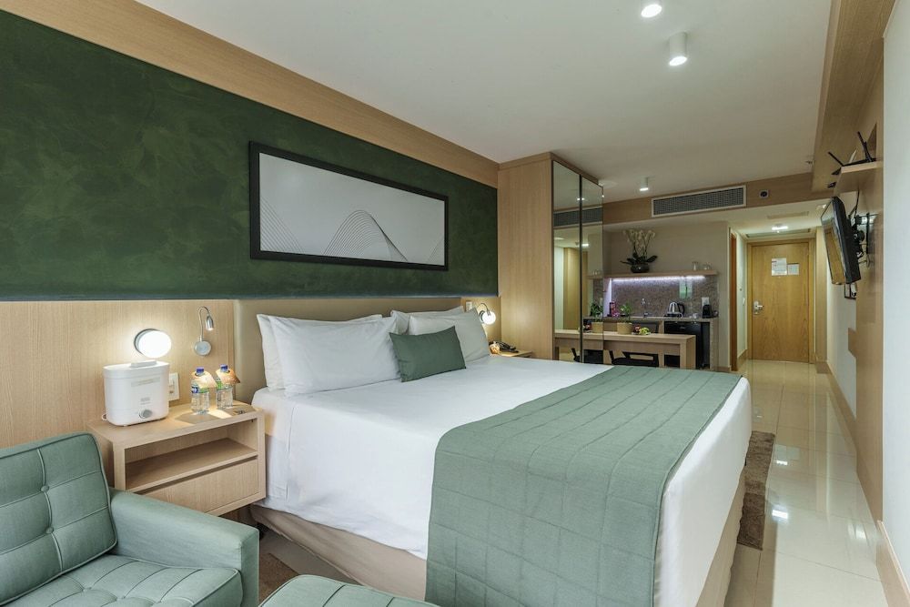 Cullinan Hplus Premium Executive Room, City View