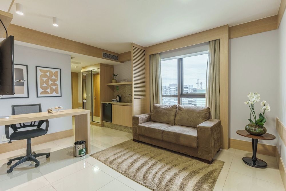 Cullinan Hplus Premium Standard Room, Mobility Accessible 8