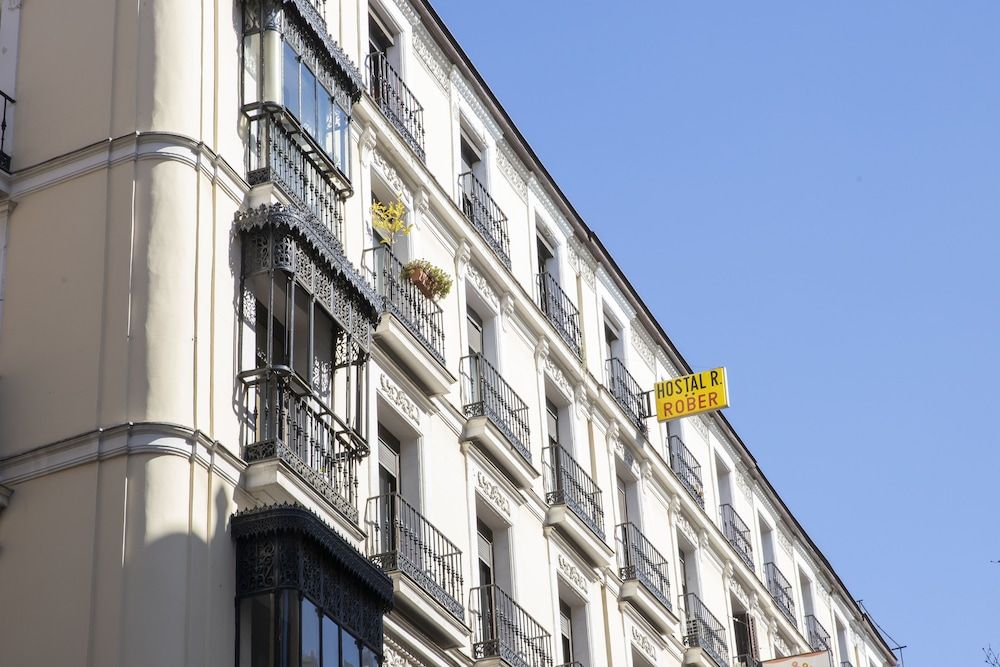 undefined Hostal Rober 3