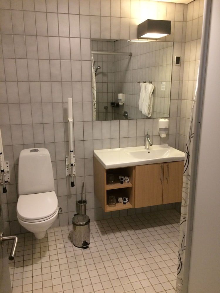 Frederik VI's Hotel Business Double Room 4