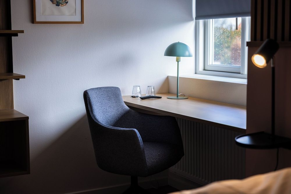 Frederik VI's Hotel Business Double Room 8