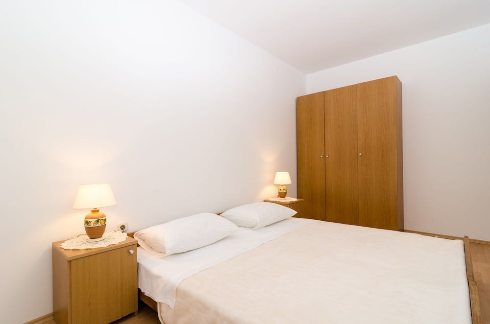 undefined Apartments Mare 2