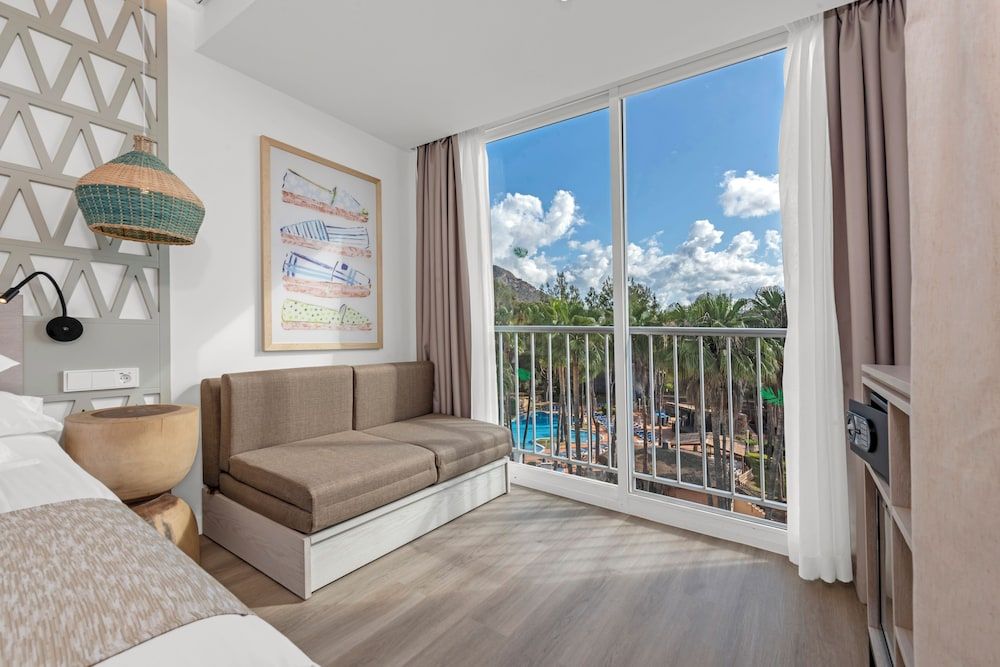 Double Room (Golden No Balcony - 2adults + 1child)