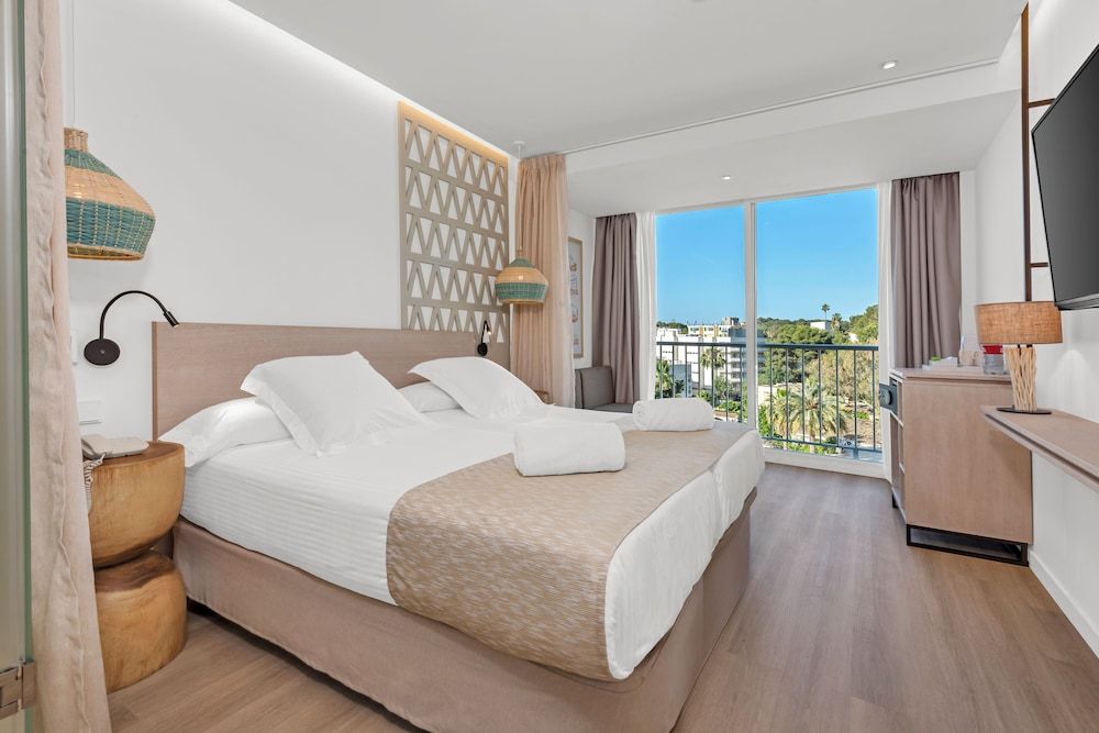 Double Room (Golden No Balcony - 2adults + 1child)