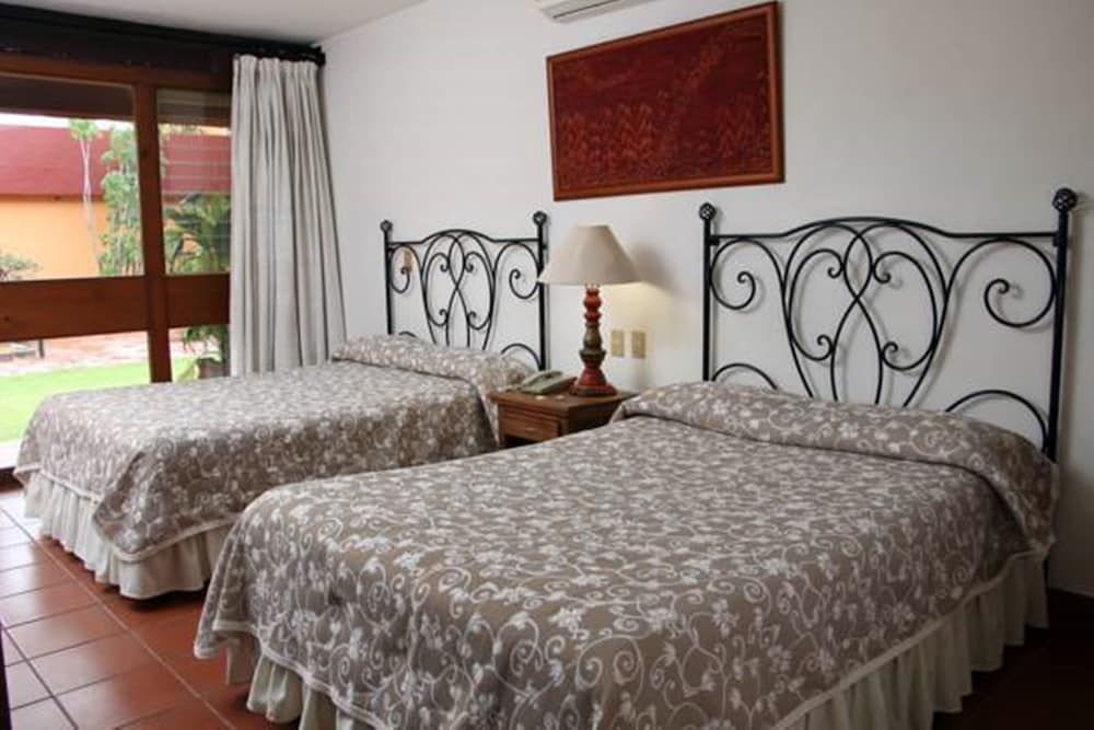 Hotel Hacienda Standard Room 3