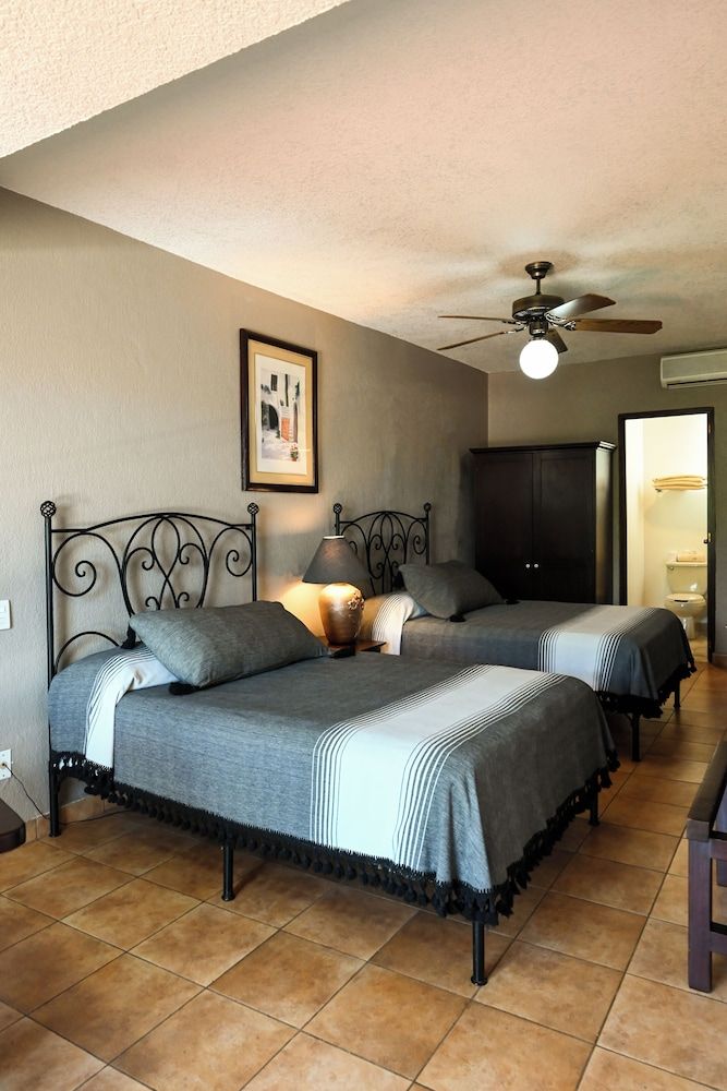 Hotel Hacienda Standard Room 5