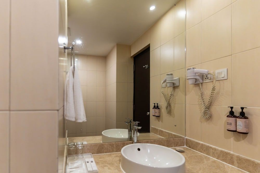 Hotel Shambala Deluxe Double Room 3