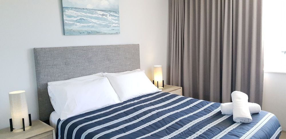 Ocean View 2 Bedroom Apartment, 1-2 Nights