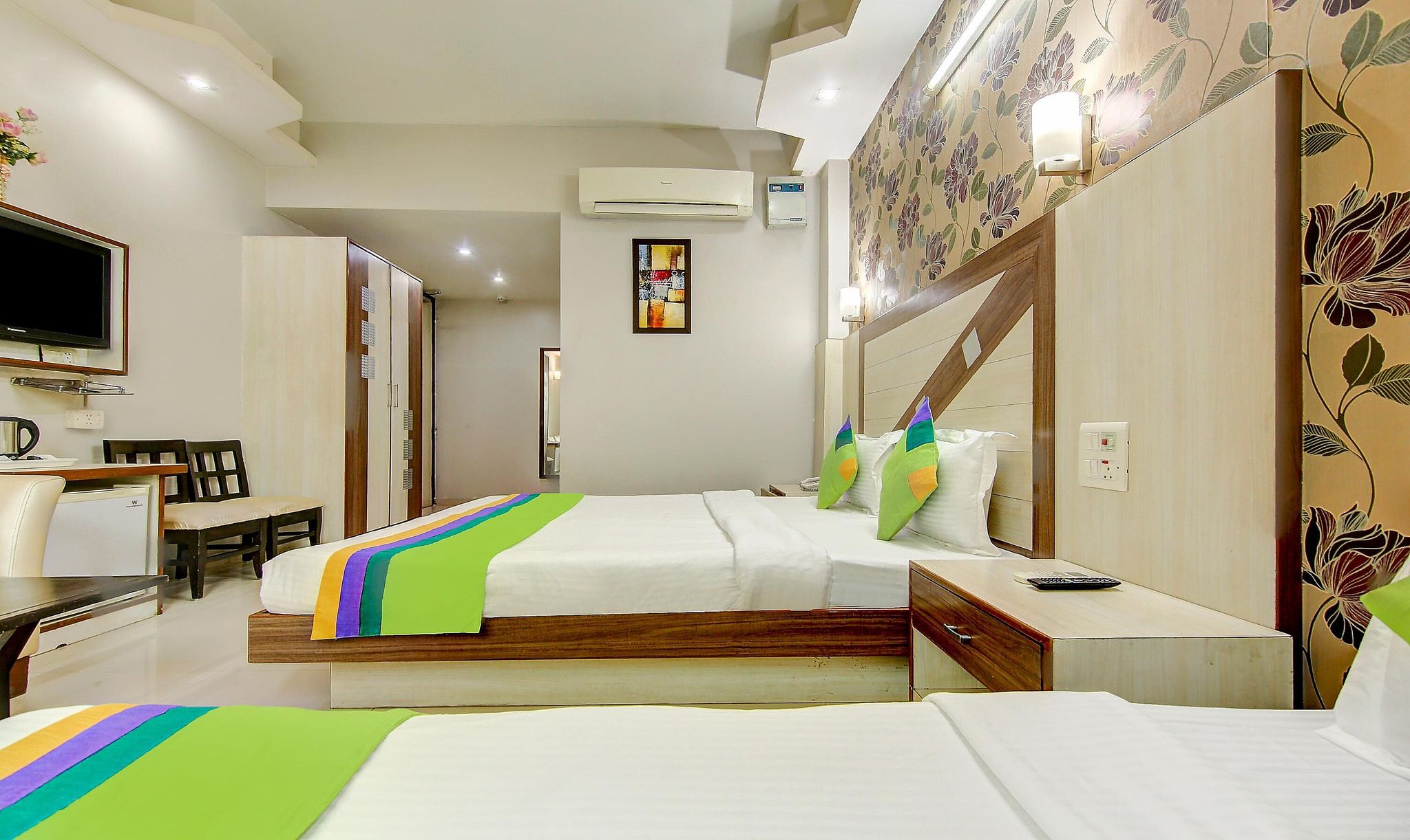 Treebo Rockwell Plaza Deluxe Double Room 3