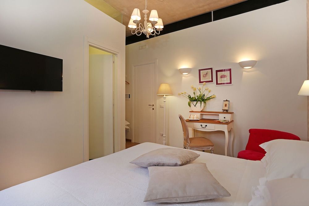 Daplace - HQH Colosseo Standard Double Room, City View 22