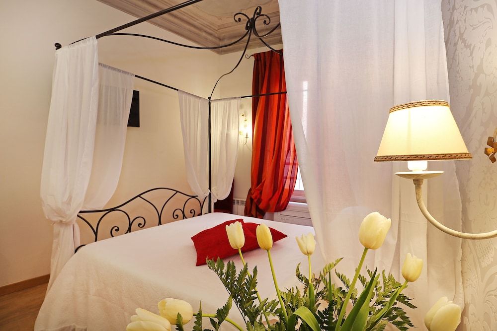 Daplace - HQH Colosseo Standard Double Room, City View 13