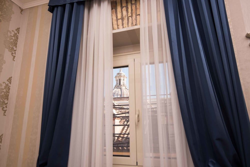 Navona Queen Rooftop Classic Double or Twin Room 11