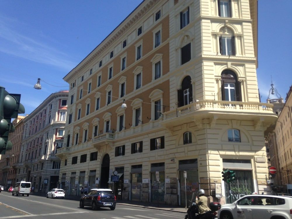 undefined Navona Queen Rooftop 5
