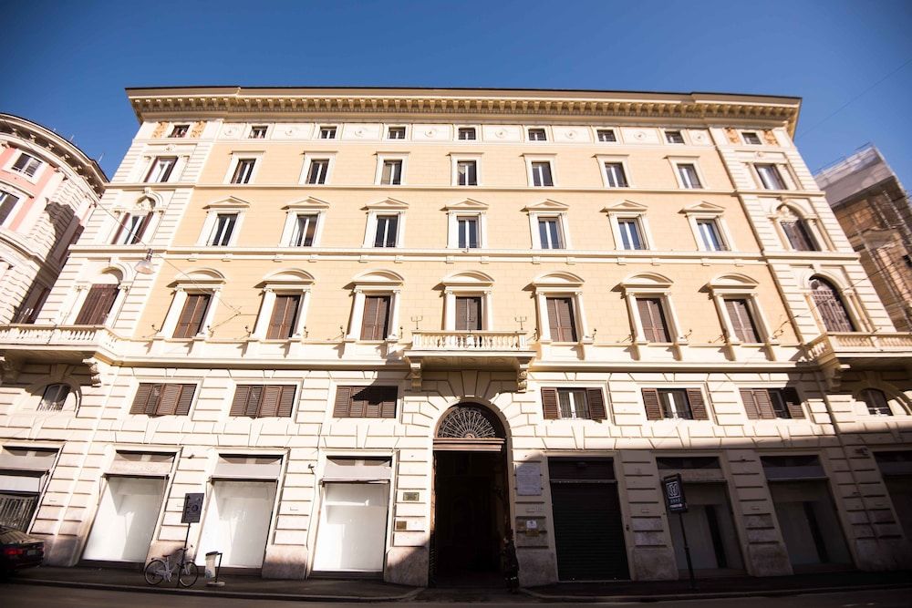 undefined Navona Queen Rooftop 6