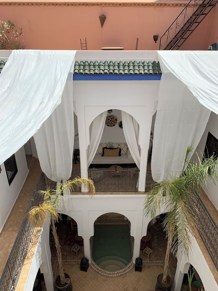 undefined Riad Sin 8