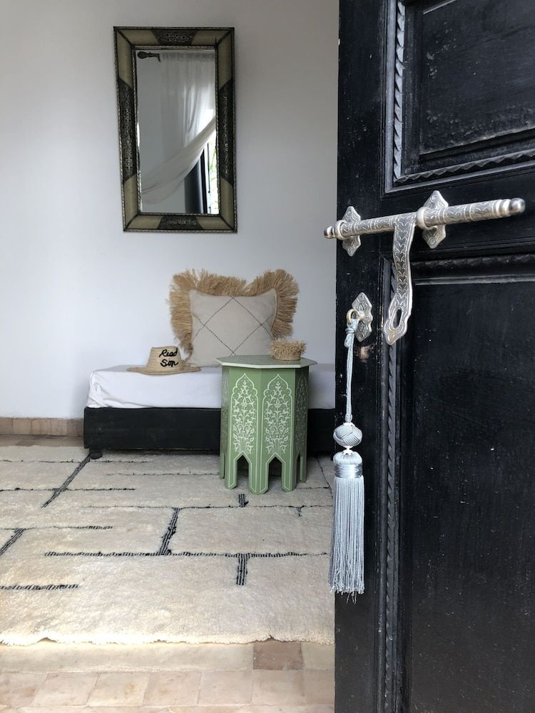 Riad Sin Superior Double Room, Private Bathroom (BAHIA) 5