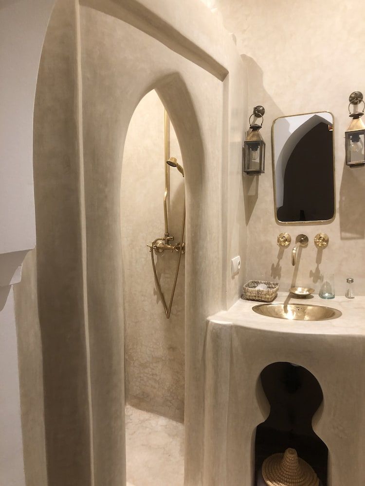 Riad Sin Superior Double Room, Private Bathroom (BAHIA) 3