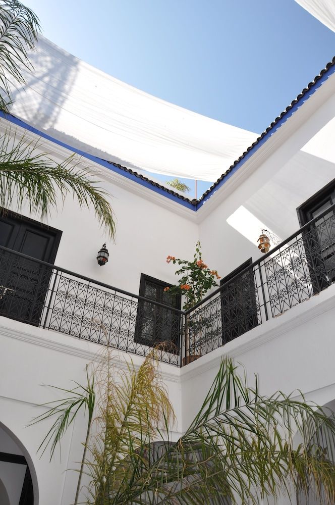 undefined Riad Sin 10