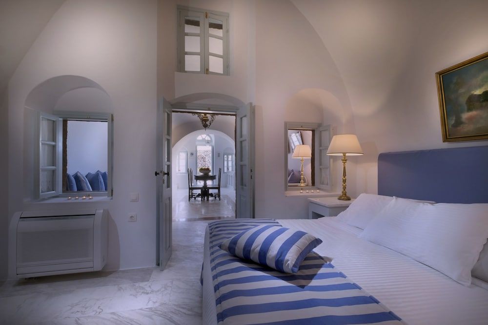 Ambassador's Sunset Suite