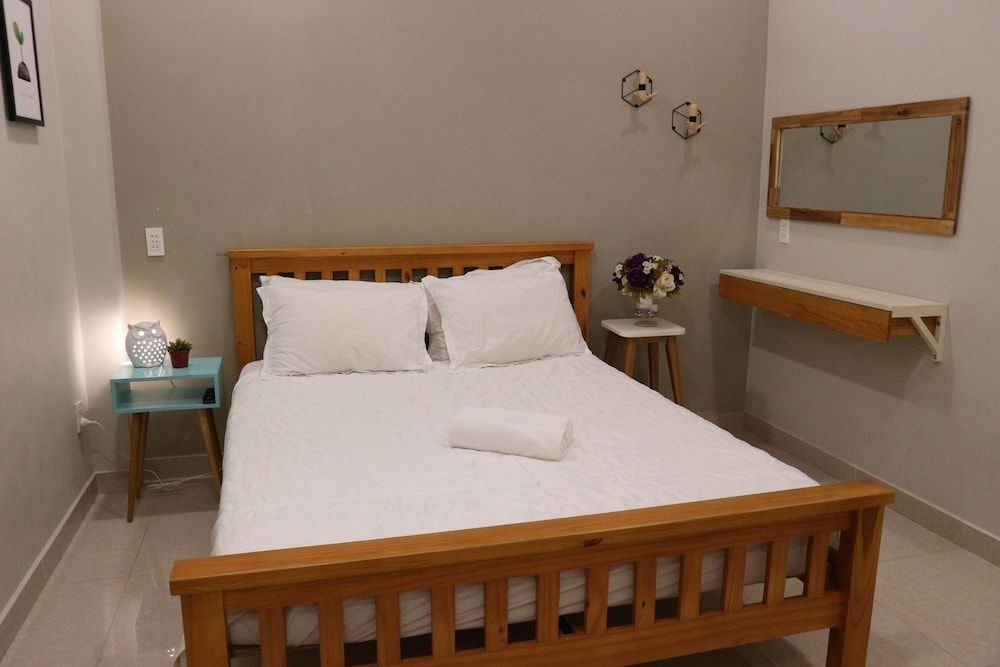 undefined Long Hostel 3