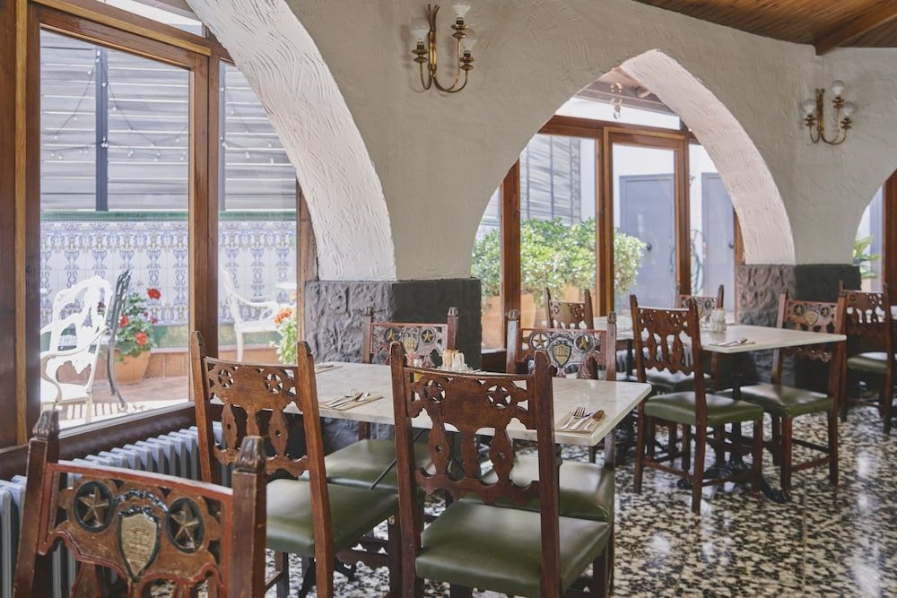 undefined Mesón Castilla Atiram Hotel 9