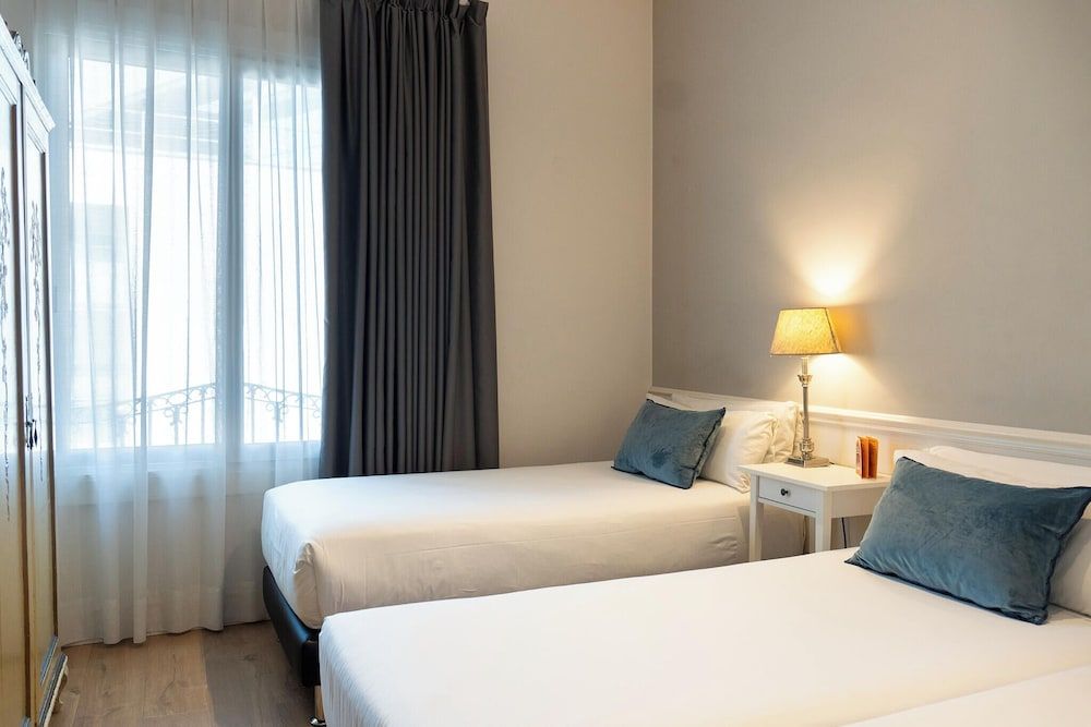 undefined Mesón Castilla Atiram Hotel 3