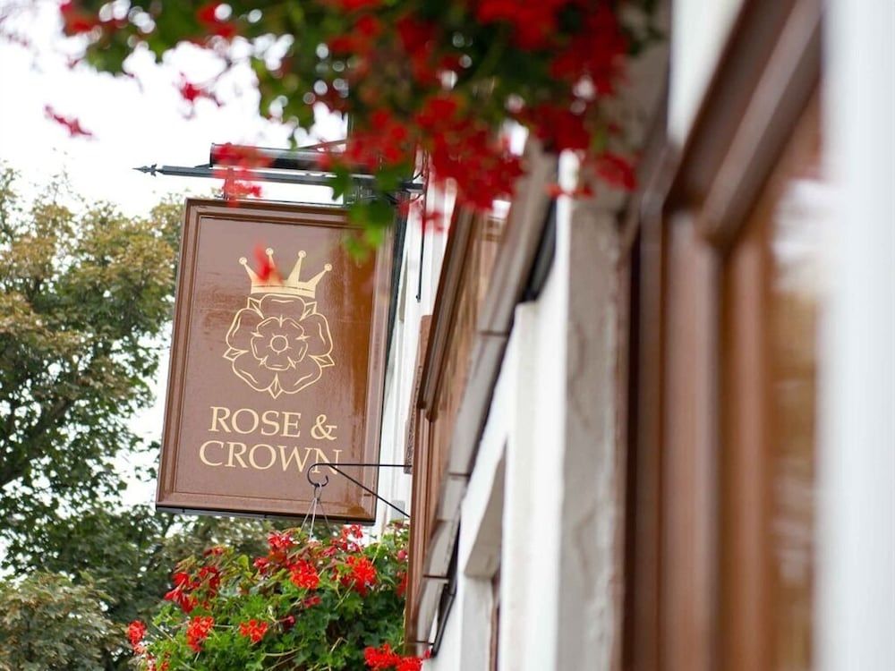 undefined The Rose and Crown 3