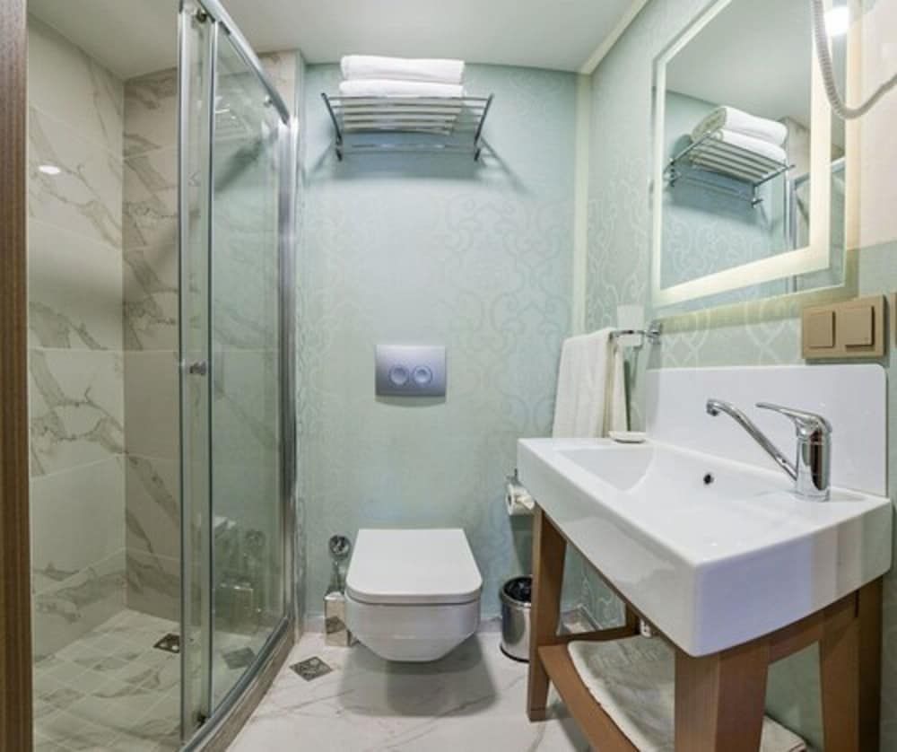 Taximist Hotel Standard Twin Room 5