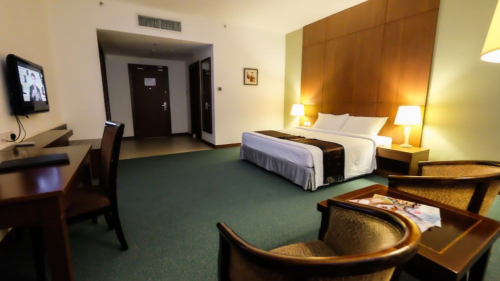 Times Hotel Standard Room, Queen or 2 Single Beds 11