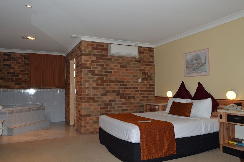 Sunseeker Motor Inn Standard Room with Bath