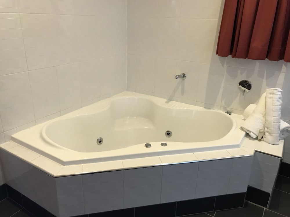 Sunseeker Motor Inn King Spa 8