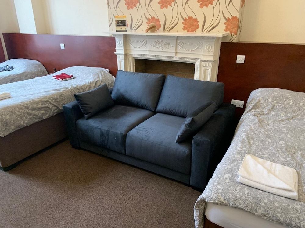 Suite, Shared Bathroom (with sofa bed)