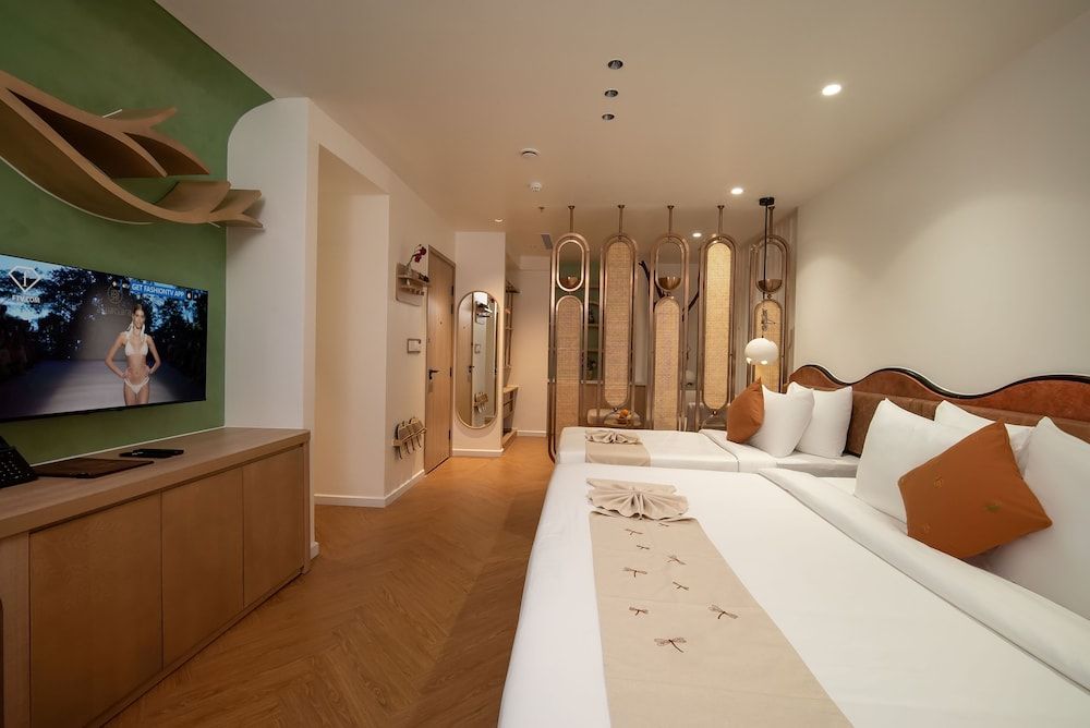 undefined Me Saigon Boutique Hotel 2