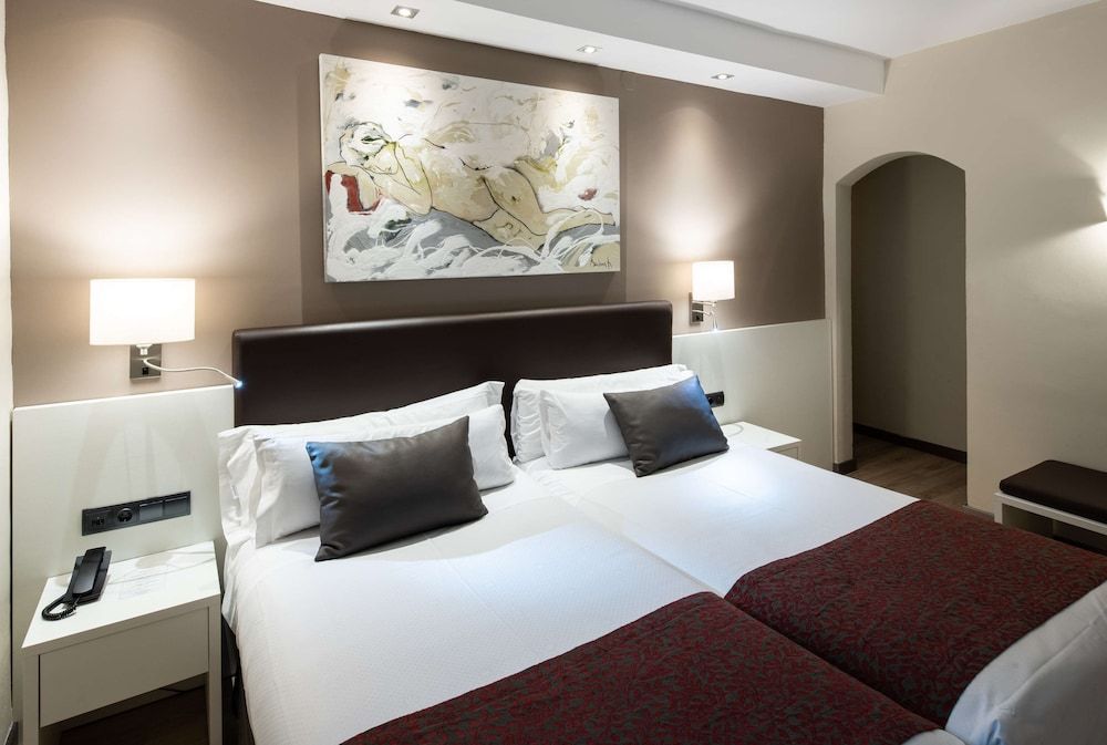 Catalonia Castellnou Double or Twin Room 3