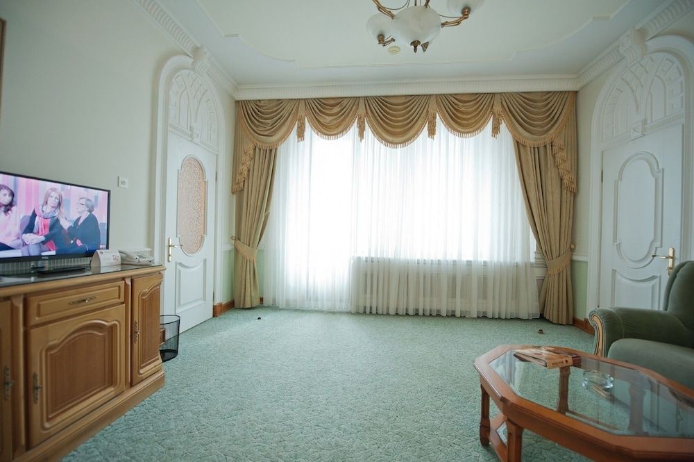 undefined Jolly Alon Hotel 6