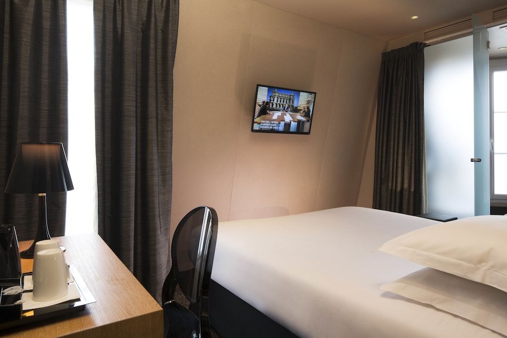 Best Western Quartier Latin Pantheon Superior Room, 1 Queen Bed, Non Smoking 3