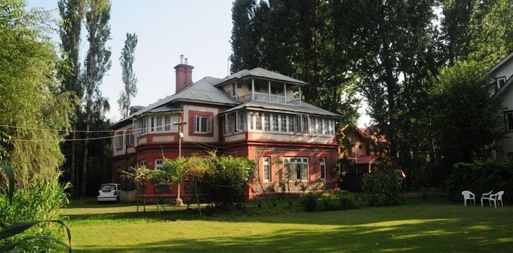 Colonel's Retreat Kashmir